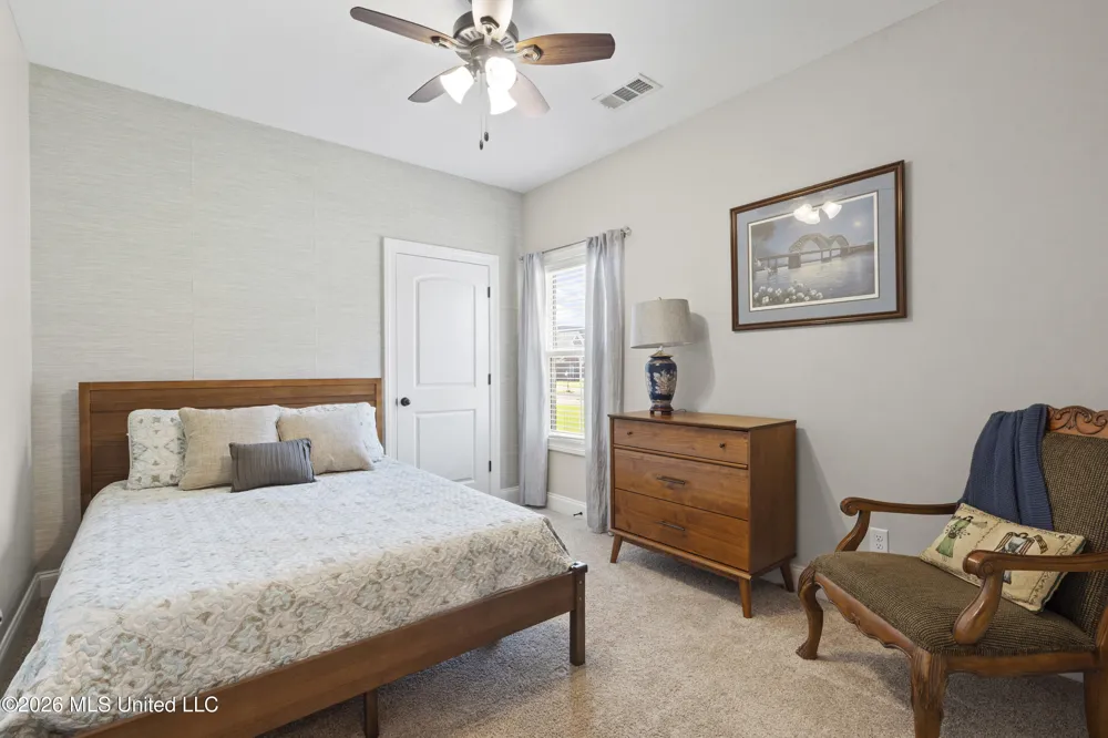 4389 W Vineyard Drive Southaven, MS 38672