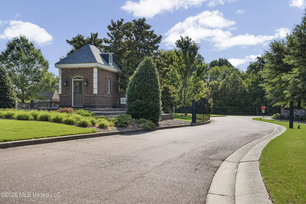 4389 W Vineyard Drive Southaven, MS 38672