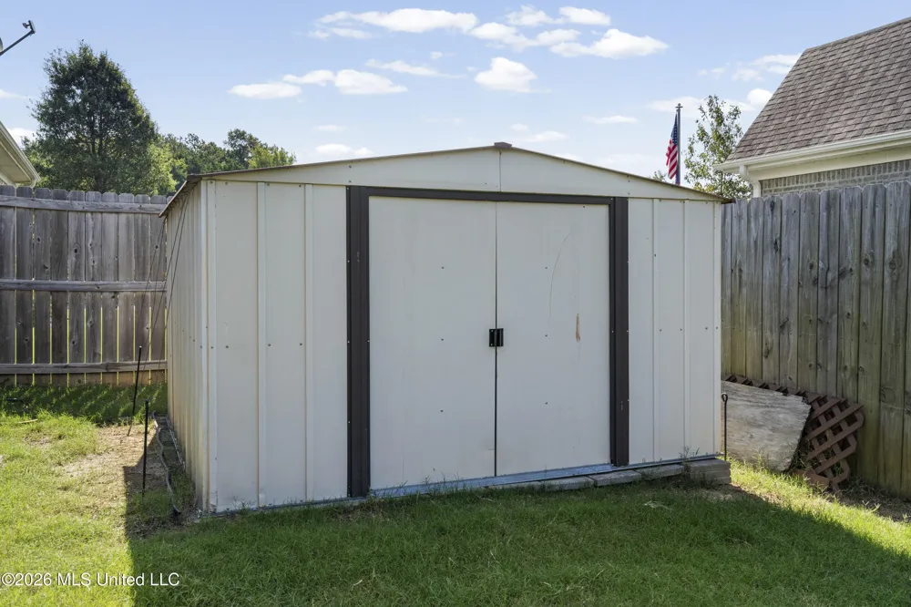 4389 W Vineyard Drive Southaven, MS 38672