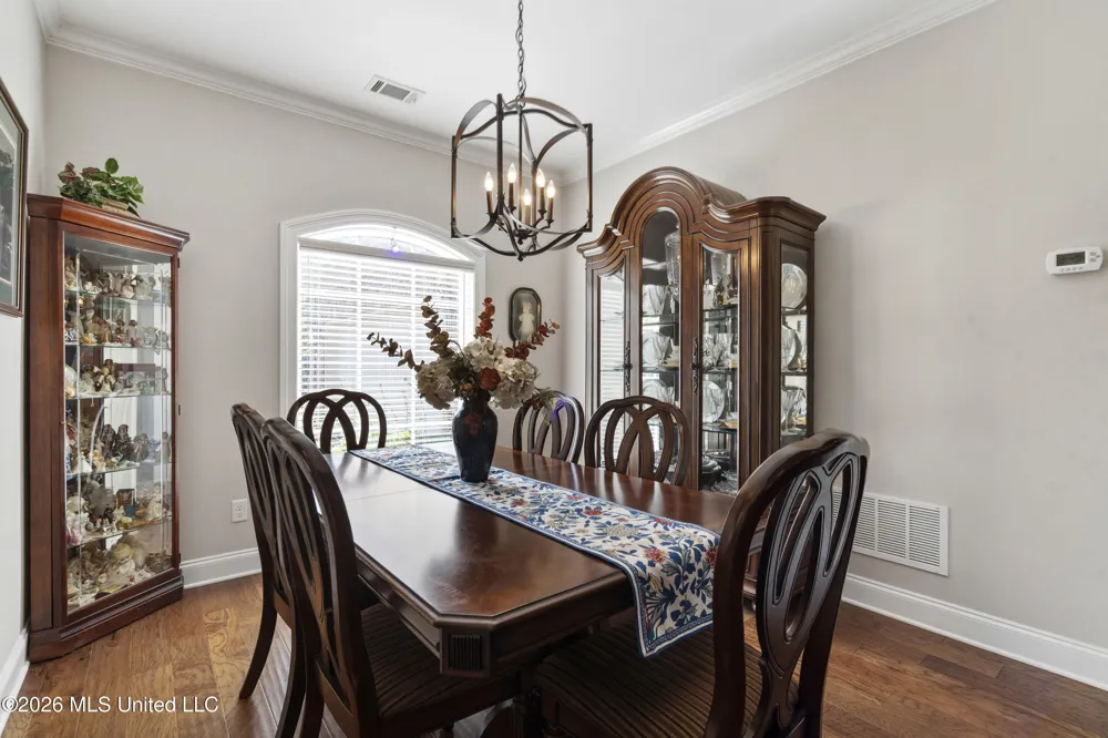 4389 W Vineyard Drive Southaven, MS 38672