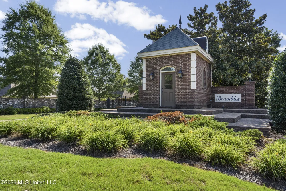 4389 W Vineyard Drive Southaven, MS 38672