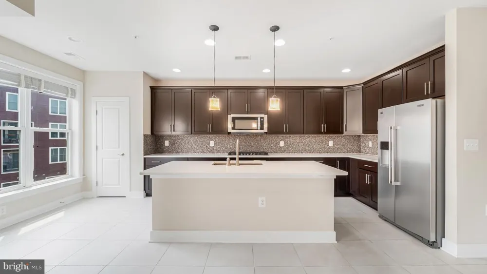 1911 MAIN LINE BOULEVARD #102 Alexandria, VA 22301