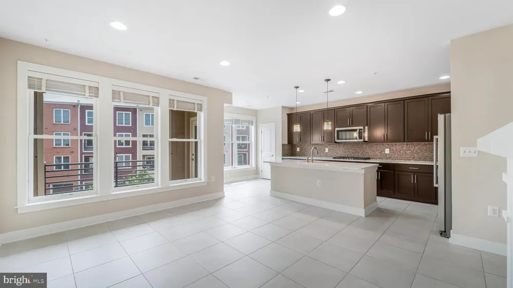 1911 MAIN LINE BOULEVARD #102 Alexandria, VA 22301