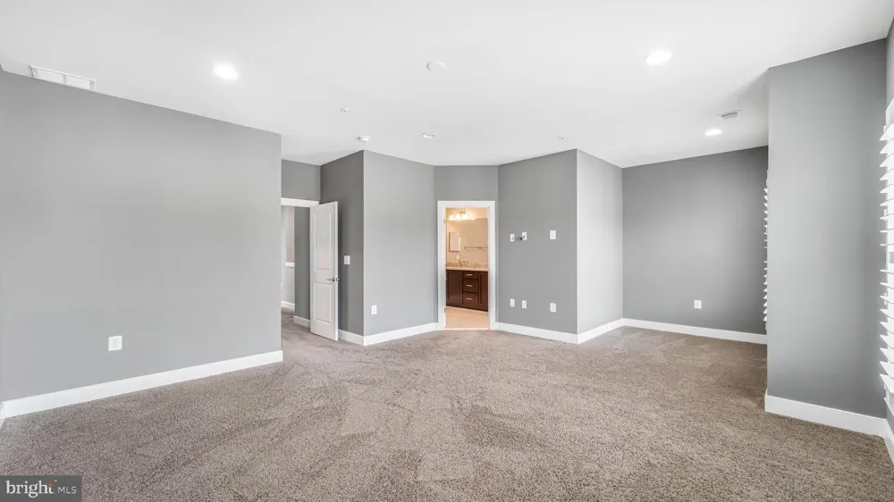 1911 MAIN LINE BOULEVARD #102 Alexandria, VA 22301
