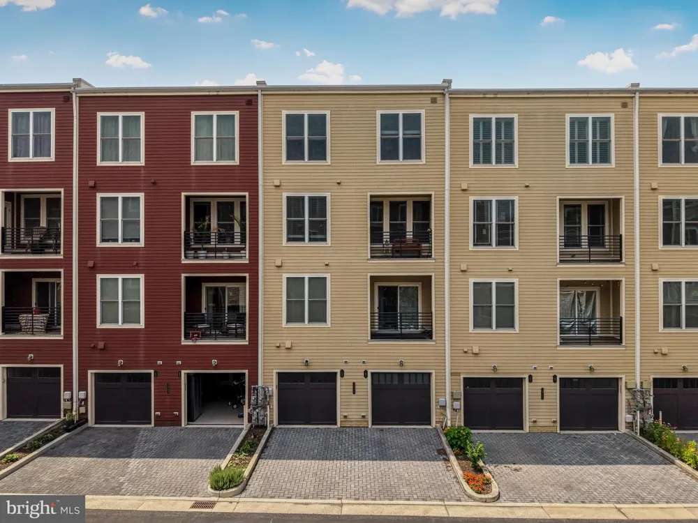 1911 MAIN LINE BOULEVARD #102 Alexandria, VA 22301
