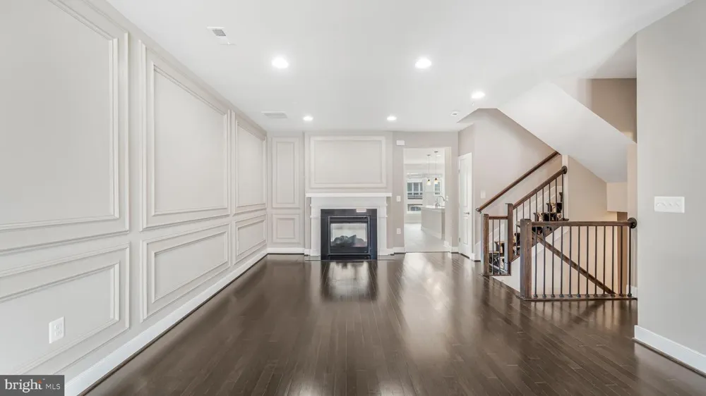 1911 MAIN LINE BOULEVARD #102 Alexandria, VA 22301