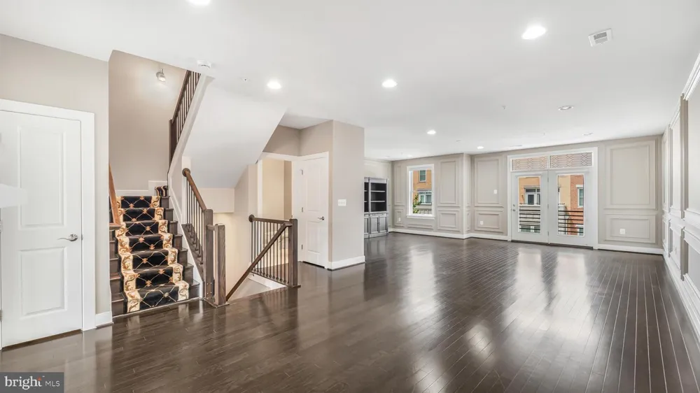 1911 MAIN LINE BOULEVARD #102 Alexandria, VA 22301