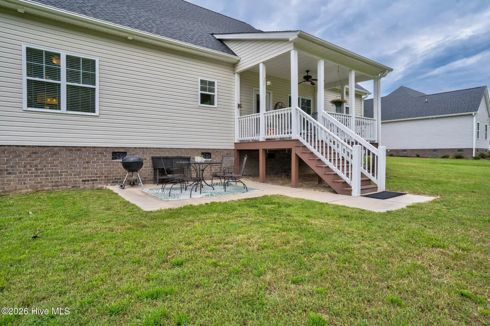 3883 Loop Road Nashville, NC 27856