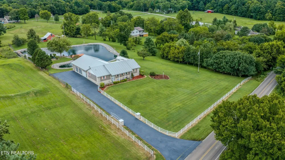 1410 Jeffries Hollow Rd Seymour, TN 37865