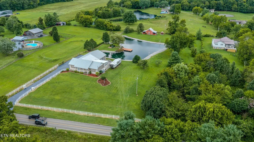 1410 Jeffries Hollow Rd Seymour, TN 37865