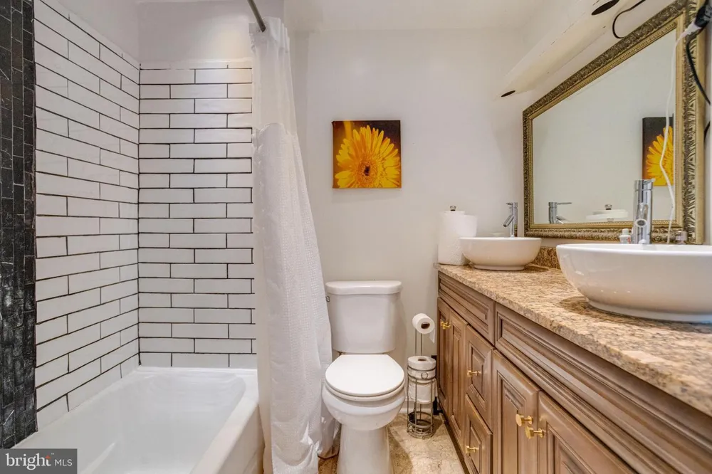 2400 HAMILTON AVENUE Baltimore, MD 21214