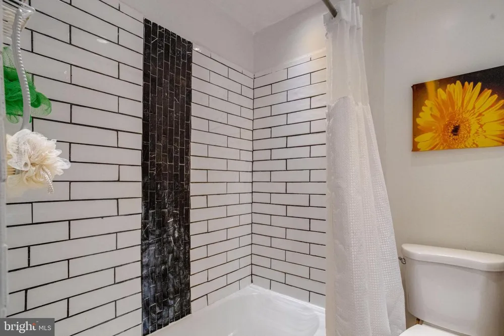 2400 HAMILTON AVENUE Baltimore, MD 21214