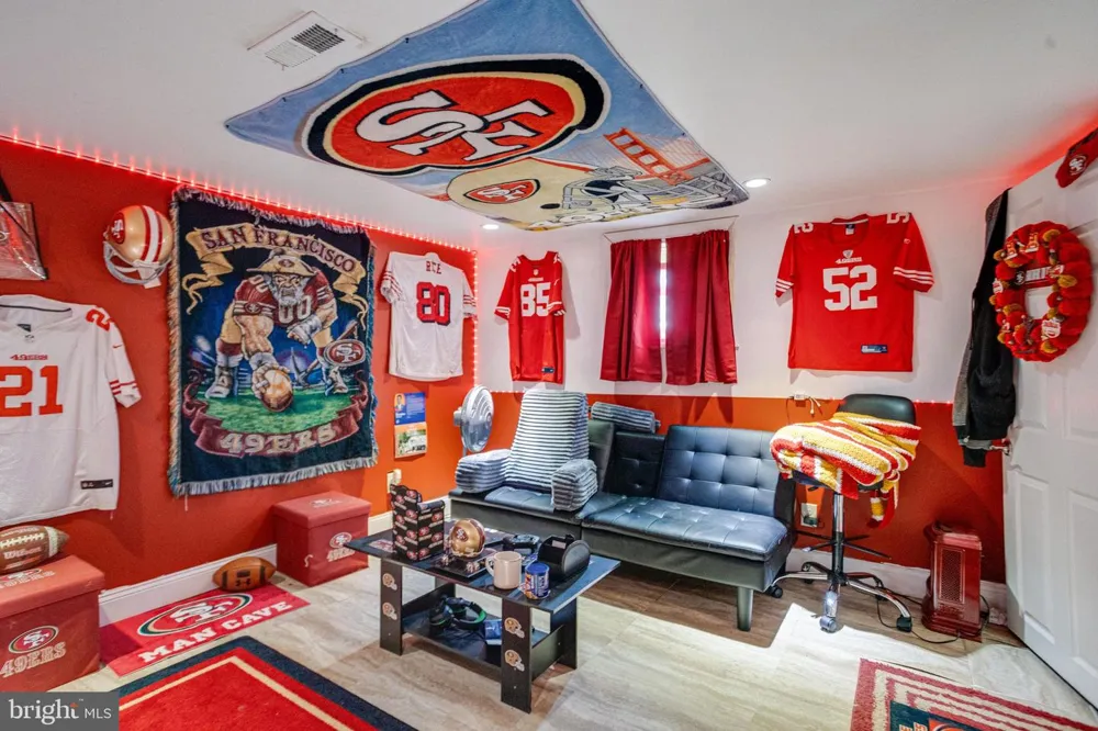 2400 HAMILTON AVENUE Baltimore, MD 21214