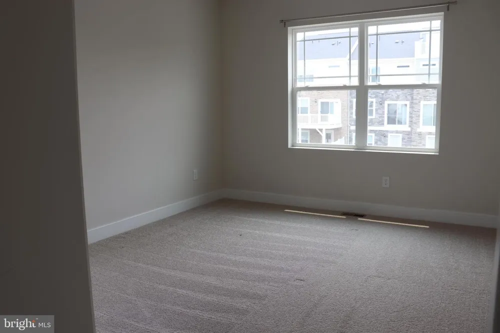 10728 MILLPORT ST White Plains, MD 20695