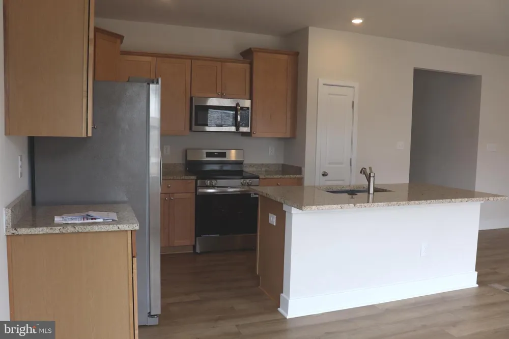 10728 MILLPORT ST White Plains, MD 20695