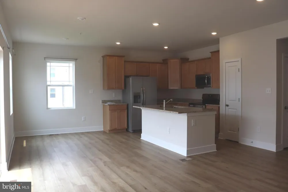 10728 MILLPORT ST White Plains, MD 20695
