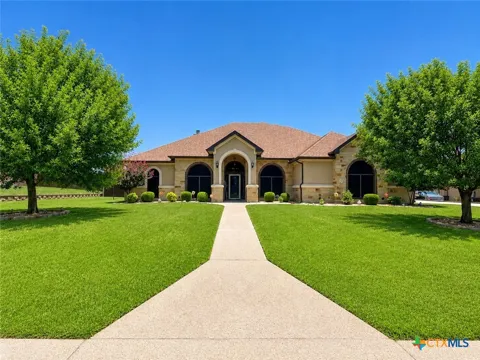 5008 Deerwood Loop