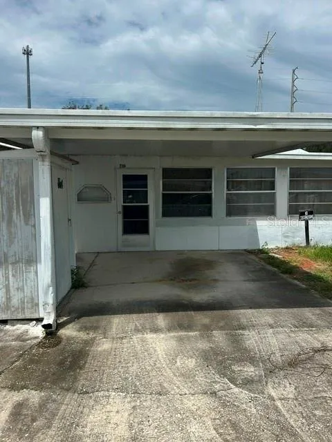 1472 MELROSE DRIVE
