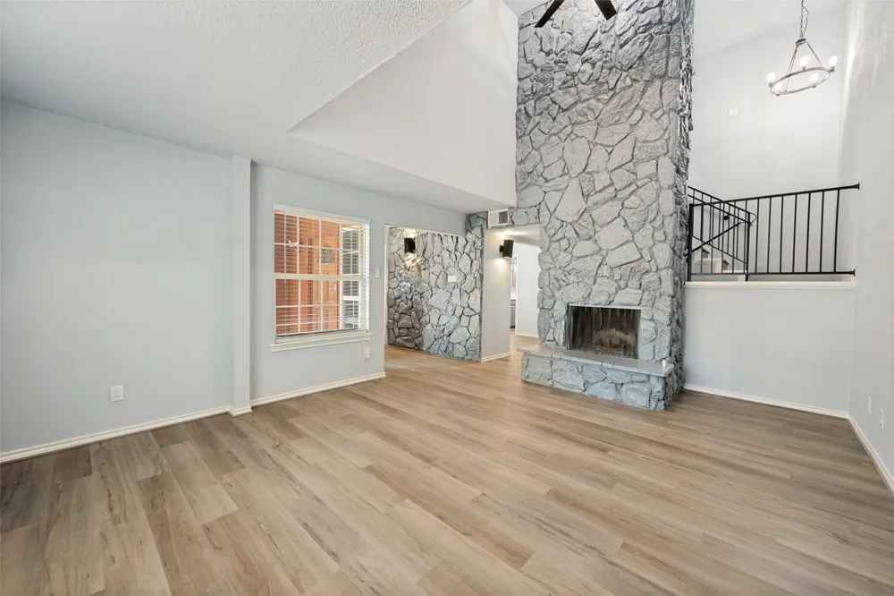 2229 Seville Court Dalworthington Gardens, TX 76013