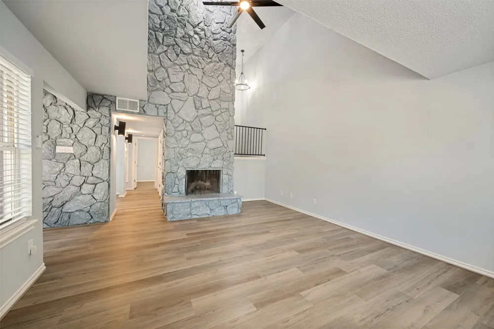 2229 Seville Court Dalworthington Gardens, TX 76013