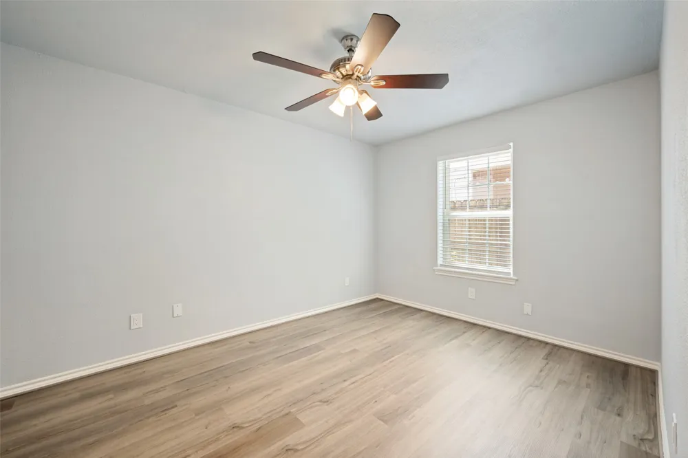 2229 Seville Court Dalworthington Gardens, TX 76013