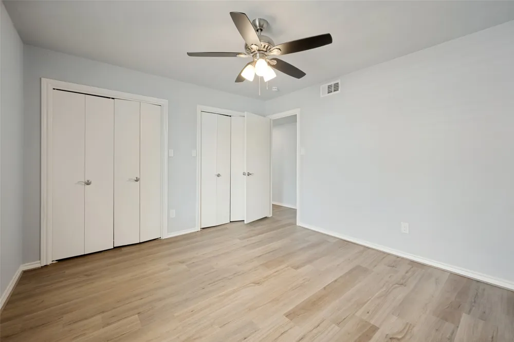 2229 Seville Court Dalworthington Gardens, TX 76013