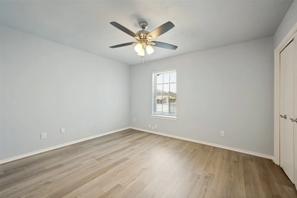 2229 Seville Court Dalworthington Gardens, TX 76013
