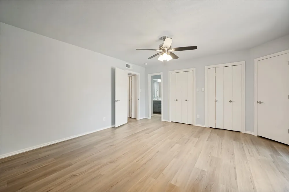 2229 Seville Court Dalworthington Gardens, TX 76013