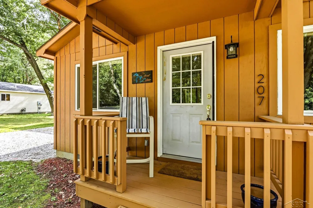 207 Butterfield Lane Roscommon Village, MI 48629