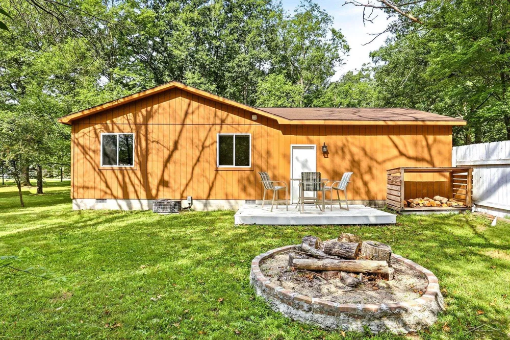207 Butterfield Lane Roscommon Village, MI 48629