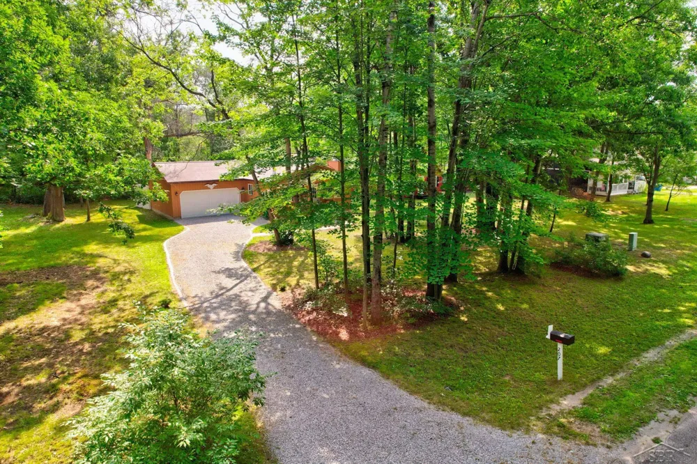 207 Butterfield Lane Roscommon Village, MI 48629