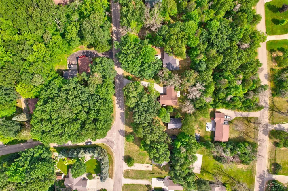 207 Butterfield Lane Roscommon Village, MI 48629