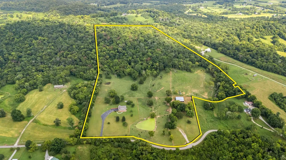 206 Hickerson Rd Wartrace, TN 37183