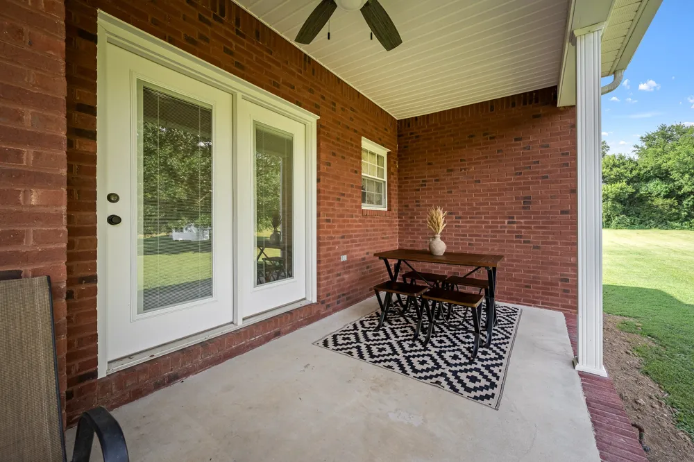 206 Hickerson Rd Wartrace, TN 37183