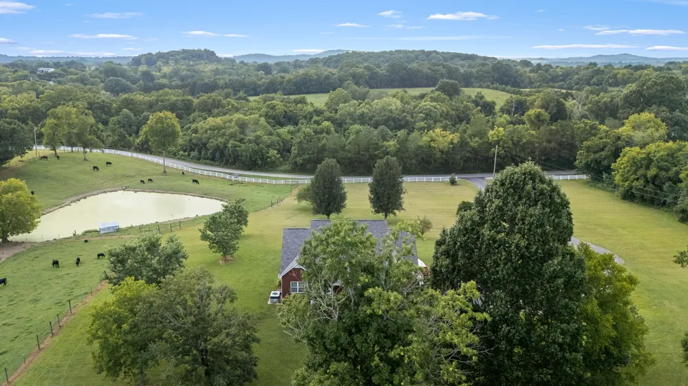 206 Hickerson Rd Wartrace, TN 37183