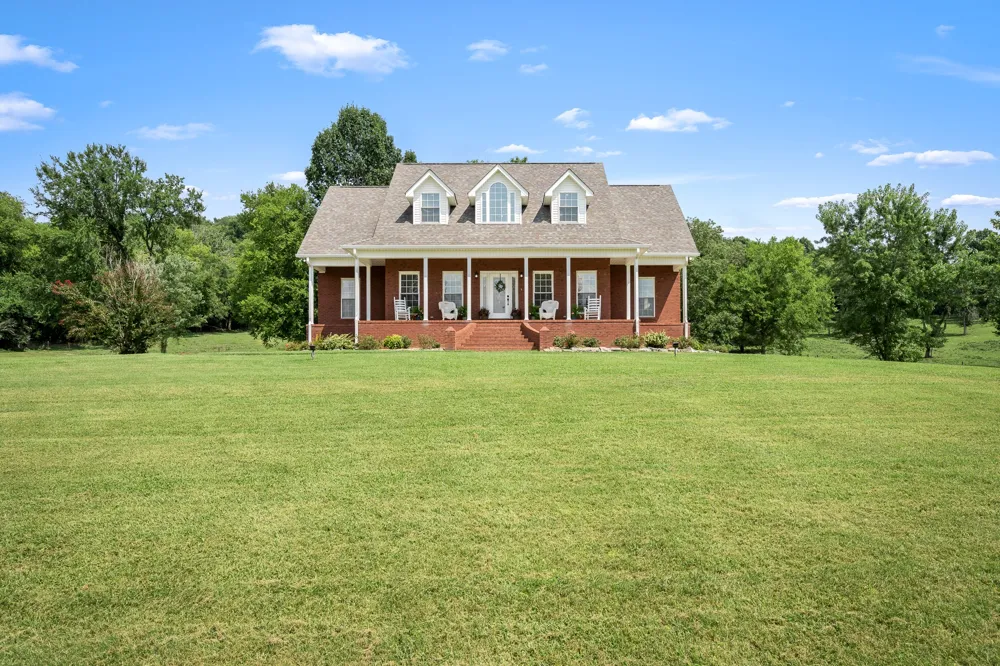 206 Hickerson Rd Wartrace, TN 37183