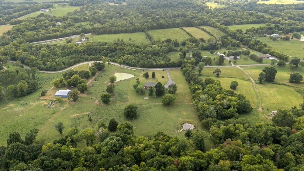 206 Hickerson Rd Wartrace, TN 37183