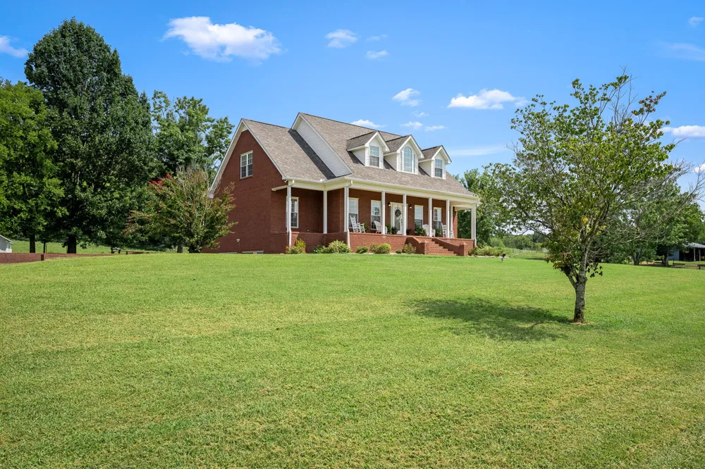 206 Hickerson Rd Wartrace, TN 37183