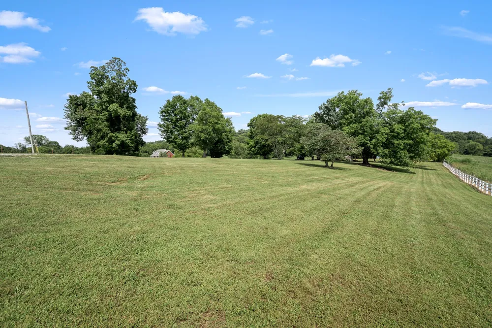 206 Hickerson Rd Wartrace, TN 37183