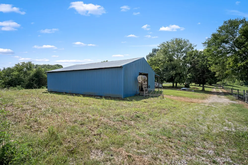 206 Hickerson Rd Wartrace, TN 37183