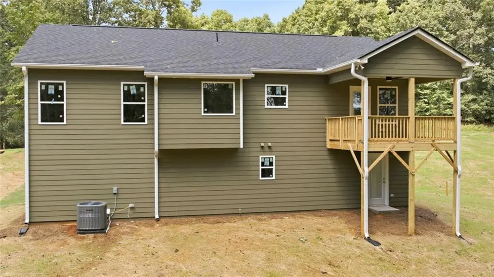 284 Stonington Drive Mount Airy, GA 30563