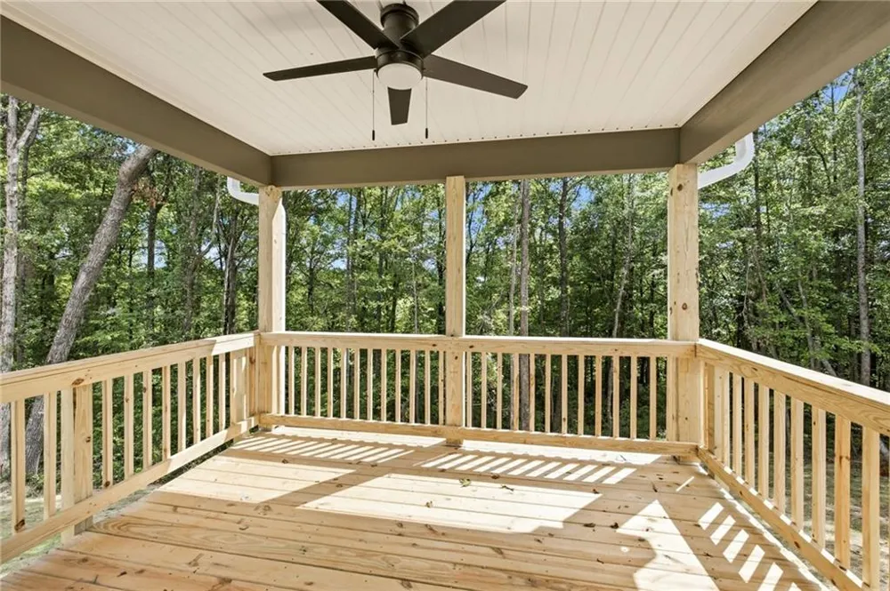 284 Stonington Drive Mount Airy, GA 30563
