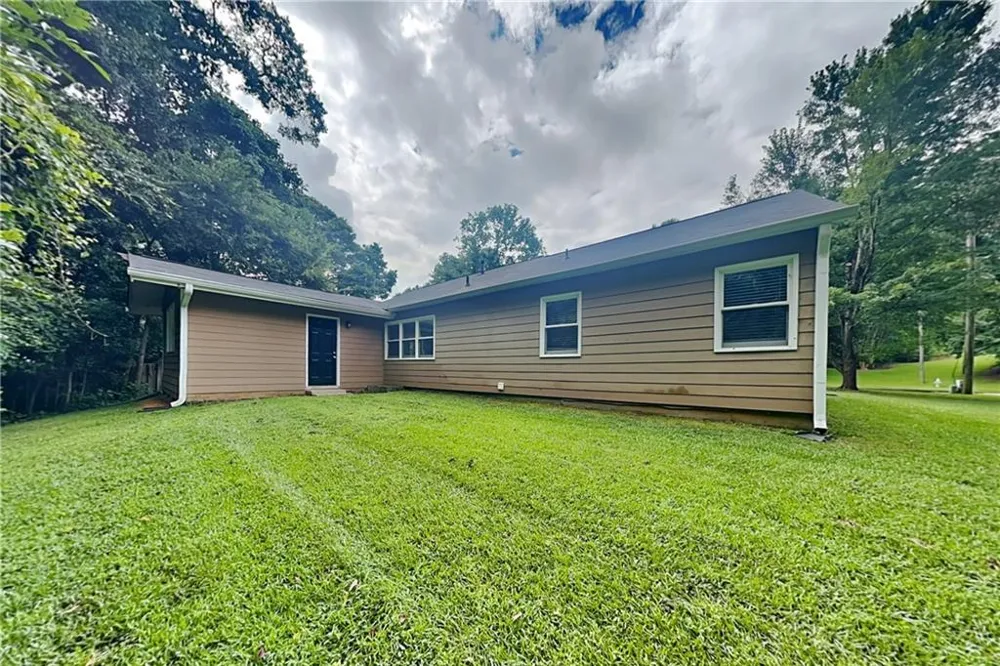 1719 Colemans Landing Woodstock, GA 30188