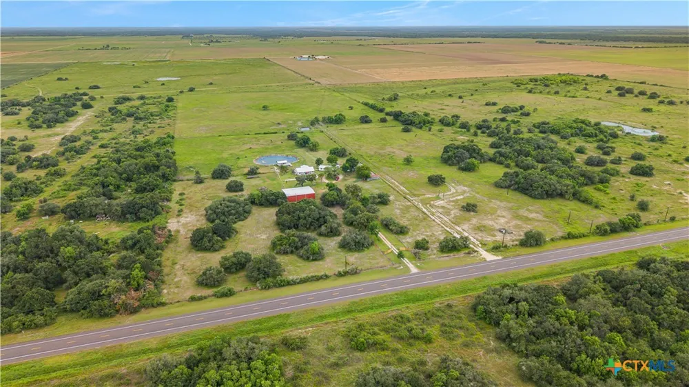 4889 SH 111 Midfield, TX 77458