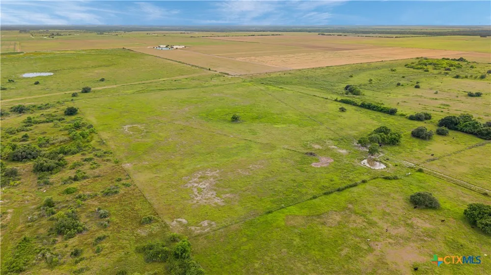 4889 SH 111 Midfield, TX 77458