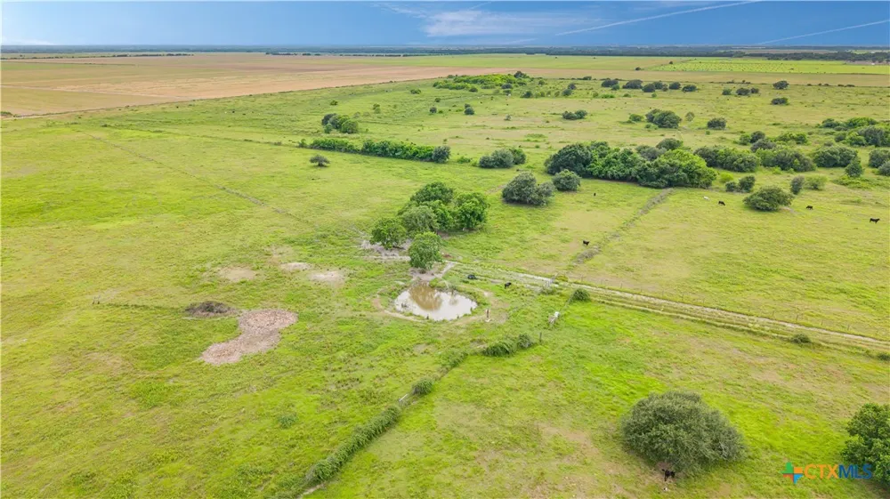 4889 SH 111 Midfield, TX 77458