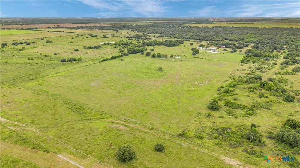 4889 SH 111 Midfield, TX 77458