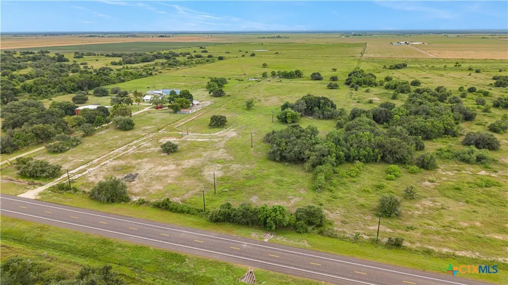 4889 SH 111 Midfield, TX 77458
