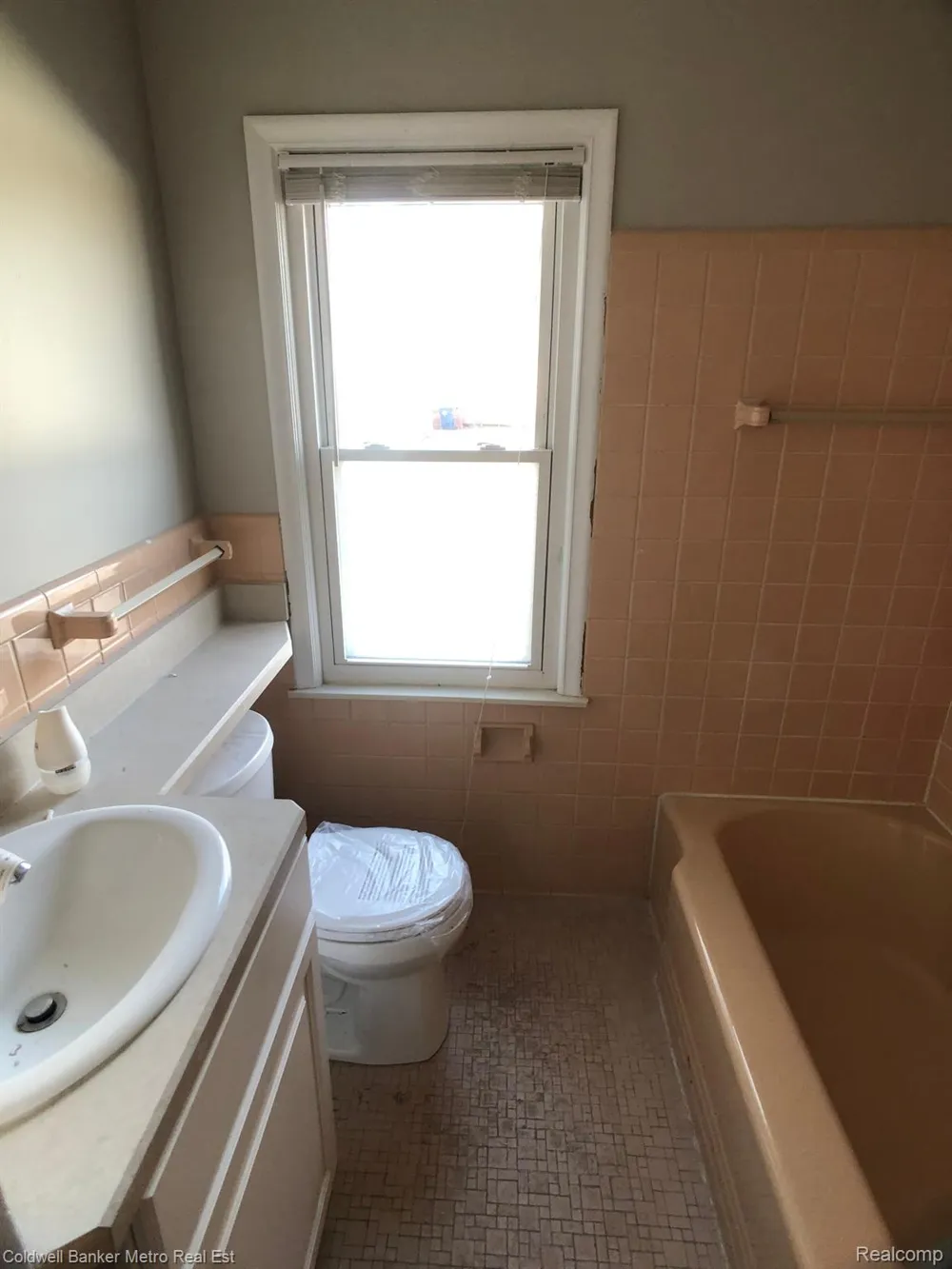 17743 LENNANE Redford Charter Township, MI 48240