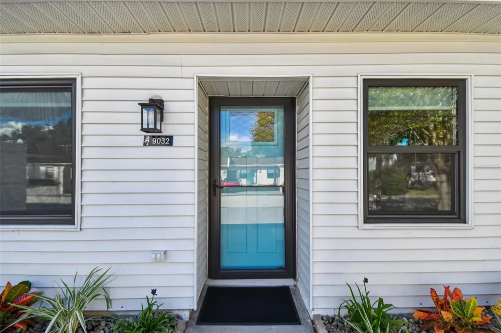 9032 MISSION OAKS BOULEVARD #F Seminole, FL 33776
